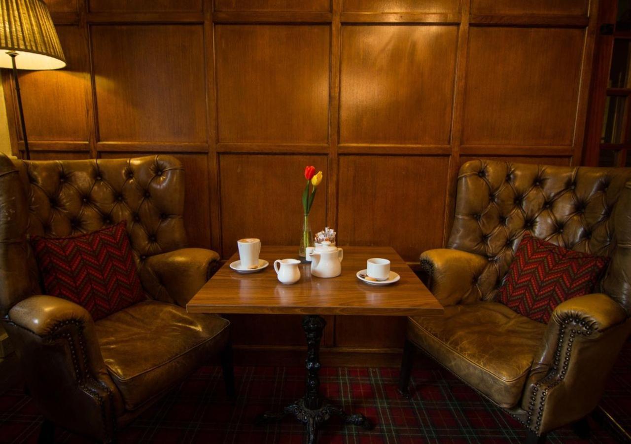 The Bear, Cowbridge 호텔 외부 사진