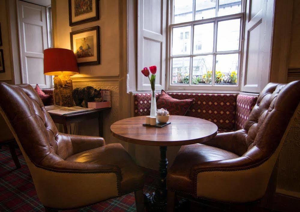 The Bear, Cowbridge 호텔 외부 사진